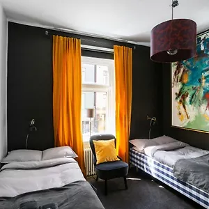 https://eight-rooms.find-stockholm-hotels.com