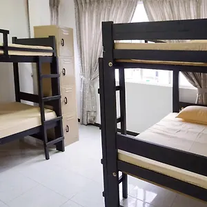 https://white-rose-hostel.kandyhotelsnow.com